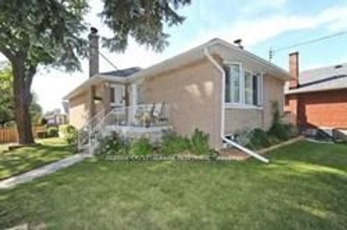 lower-25 Arbutus Cres, Scarborough, ON, M1P1W8 | Card Image