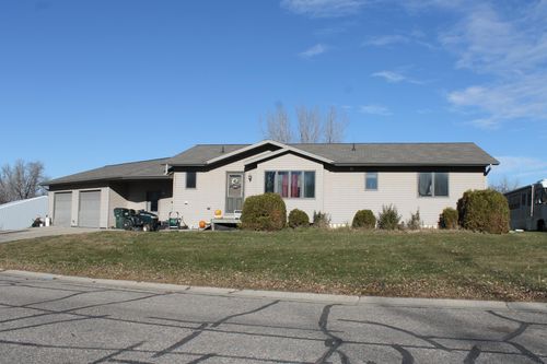 433 Main St Nw, Evansville, MN, 56326-4546 | Card Image