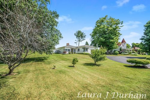 638 W Main St, Fennville, MI, 49408-9220 | Card Image