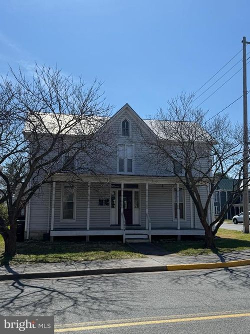 310 E Queen Street, STRASBURG, VA, 22657 | Card Image