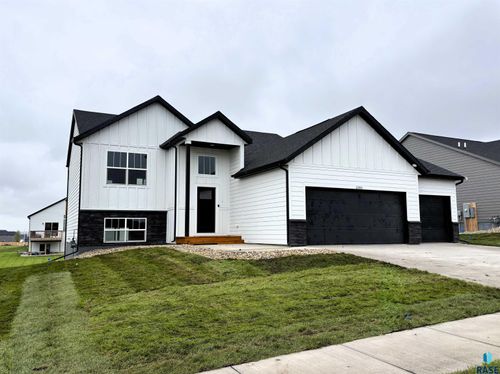 2205 E Alexa St Street, Brandon, SD, 57005 | Card Image