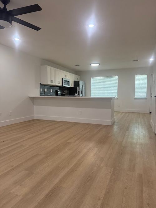 d-1818 River Crossing Circle, Austin, TX, 78741 | Card Image