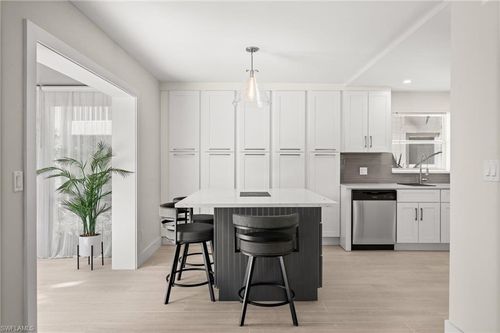 apt-83-1549 Sandpiper St, NAPLES, FL, 34102-1587 | Card Image