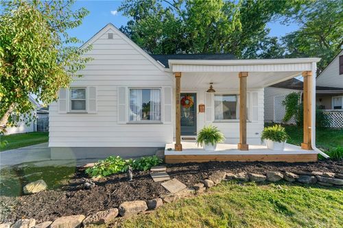 128 Renee Dr, Struthers, OH, 44471-1520 | Card Image