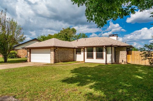 3401 S Carolina Dr, Sherman, TX, 75090-9124 | Card Image