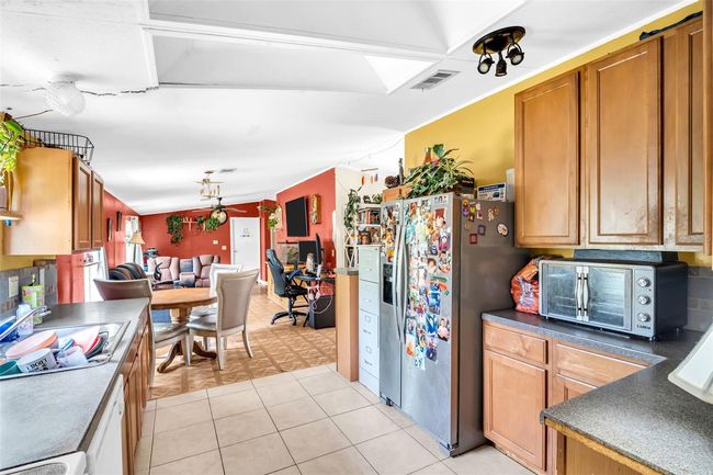 Kitchen, Dining, Fam Rm | Image 21