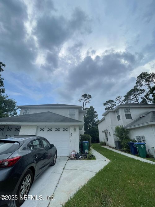 2211 Rosewood Dr, Neptune Beach, FL, 32266-1653 | Card Image
