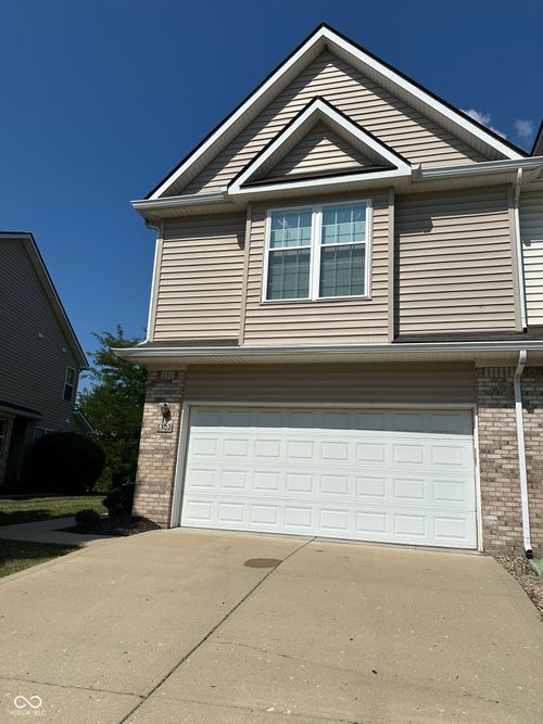 6302 Bishops Pond Ln, Indianapolis, IN, 46268-4893 | Card Image
