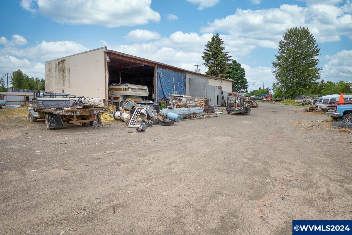Commercial Sale in Salem 3