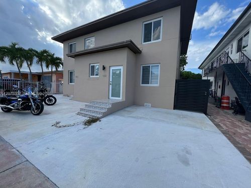 101-945 79th Terrace, Miami Beach, FL, 33141 | Card Image