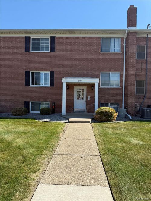 47630 Van Dyke Ave Denwood, Sterling Heights, MI, 48312 | Card Image