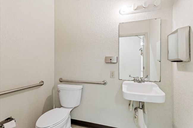 Lobby Half Bath | Image 7