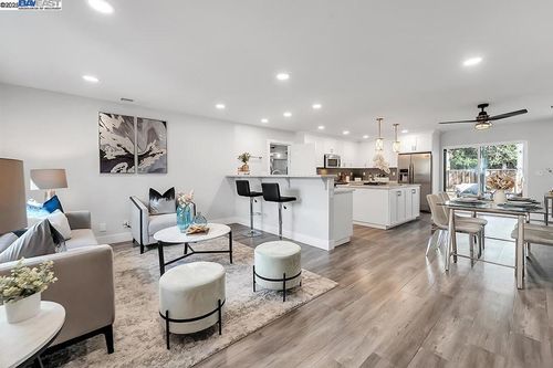 338 Orchard Ave, Sunnyvale, CA, 94085-4313 | Card Image