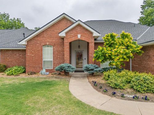 9 Castle Creek Pl, Shawnee, OK, 74804-2331 | Card Image