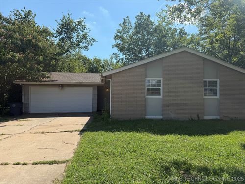 3723 N Lansing Pl, Tulsa, OK, 74106-1614 | Card Image