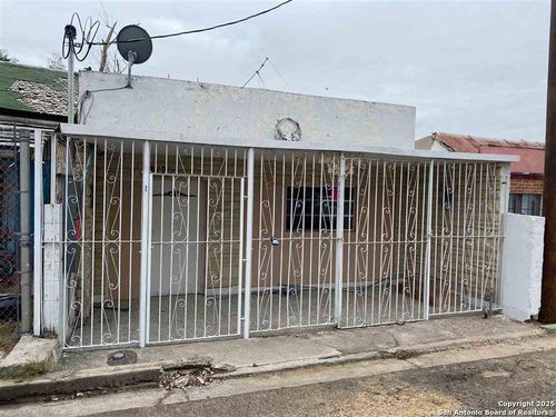 1817 1/2 Lincoln St, Laredo, TX, 78040-7154 | Card Image