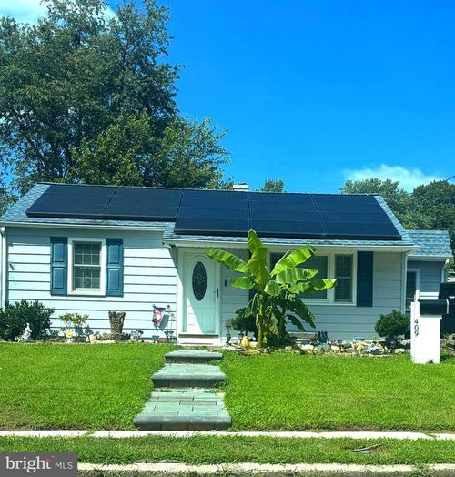 409 10th Ave, Lindenwold, NJ, 08021-3715 | Card Image