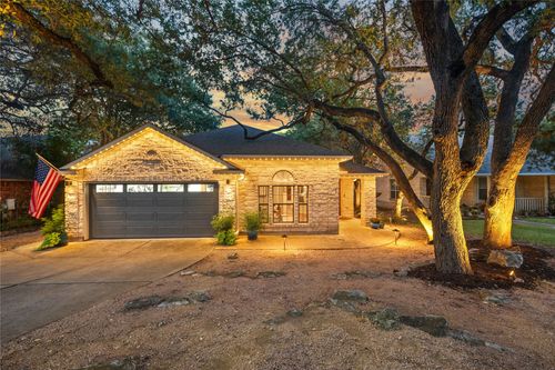5935 Salcon Cliff Dr, Austin, TX, 78749-4257 | Card Image