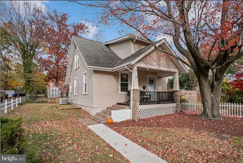 104 E Glebe Rd, ALEXANDRIA, VA, 22305-3004 | Card Image