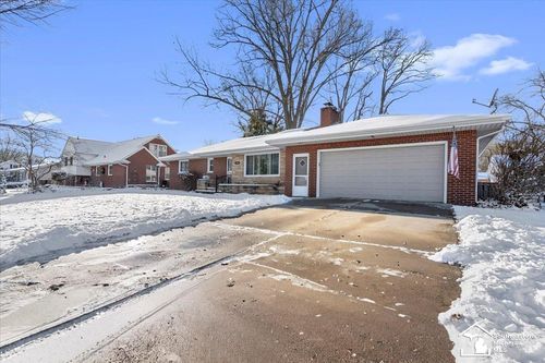 1333 Riverview Ave, Monroe, MI, 48162-3065 | Card Image