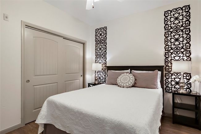 2 - 304 E 30 Th St, Condo with 5 bedrooms, 2 bathrooms and 3 parking in Austin TX | Image 10