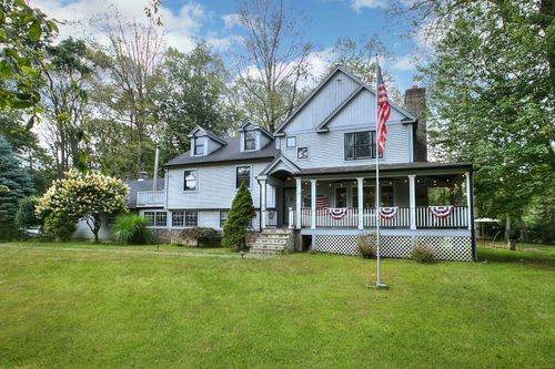 43 Burr Farms Rd, Westport, CT, 06880-3818 | Card Image
