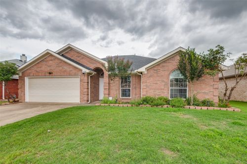 1604 Sanibel Ln, Arlington, TX, 76018-3045 | Card Image