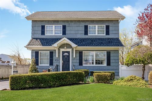 2000 Bergen Street, Hempstead, NY, 11710 | Card Image