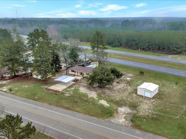 921 S Market St, House other with 3 bedrooms, 2 bathrooms and 4 parking in Grapeland TX | Image 28