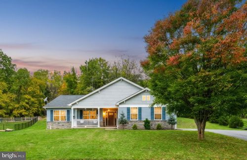 1121 Pleasant Drive, Pen Argyl, PA, 18072 | Card Image
