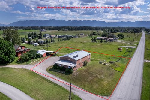33 Lower Valley Rd, KALISPELL, MT, 59901-7971 | Card Image