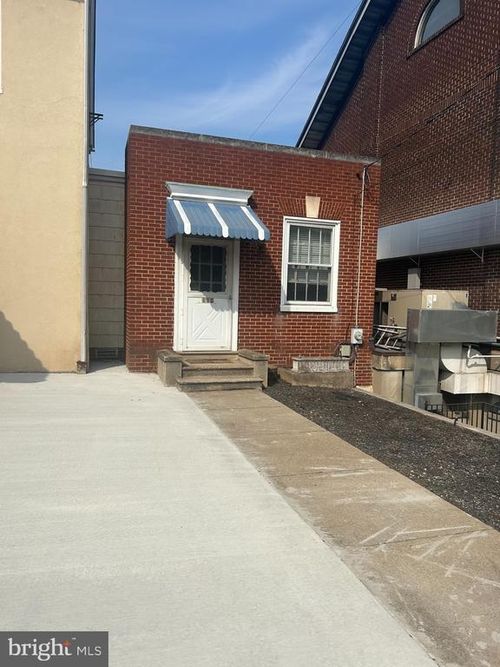 115 E Main St, BIRDSBORO, PA, 19508-2024 | Card Image