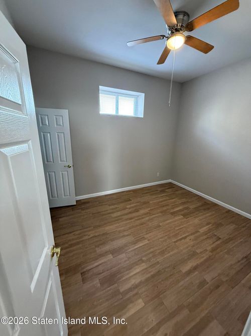 31 Delia Court, Staten Island, NY, 10307 | Card Image