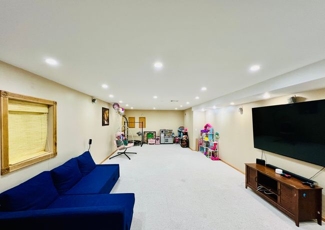 107 - 107 Pembroke Cir, Home with 3 bedrooms, 3 bathrooms and 2 parking in Lake Bluff IL | Image 30