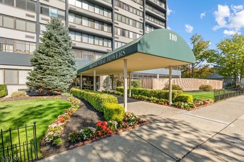 i-170 Lafayette Ave, Passaic, NJ, 07055-4712 | Card Image