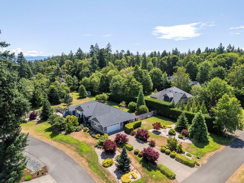 1726 Kincora Grove, Comox, BC, V9M4C5 | Card Image
