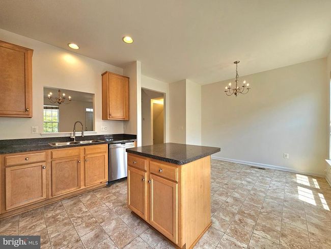 15318 Elizabeth Burbage Loop, Townhouse with 3 bedrooms, 4 bathrooms and null parking in WOODBRIDGE VA | Image 11