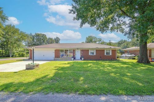1236 Cynthia Dr, Belleville, IL, 62220-2812 | Card Image