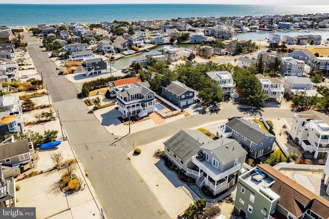 10 W Essex Ave, Home with 3 bedrooms, 3 bathrooms and null parking in Harvey Cedars NJ | Image 48