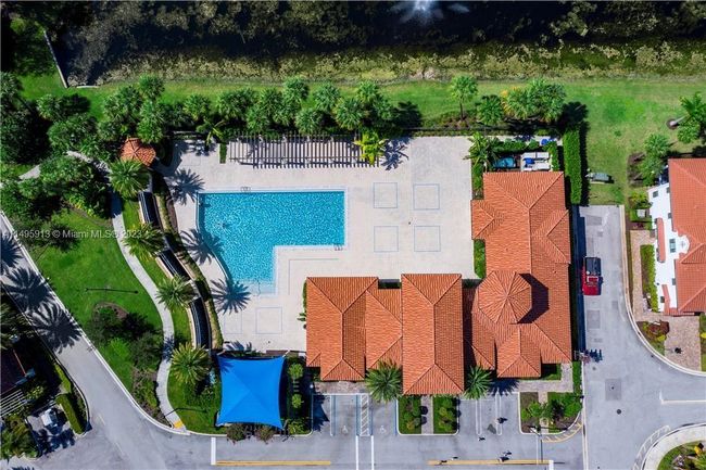 1291 Sw 113 Th Way, House other with 3 bedrooms, 3 bathrooms and null parking in Pembroke Pines FL | Image 47