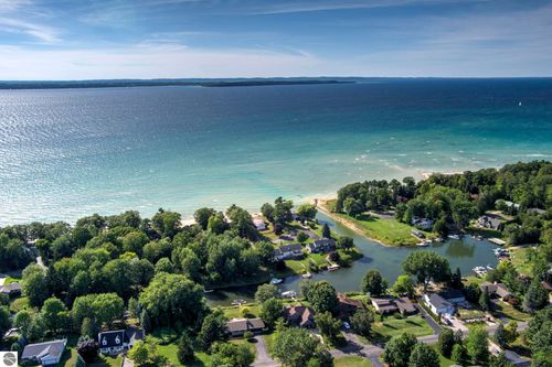 6782 E Harbor Dr, Elk Rapids, MI, 49629-9610 | Card Image