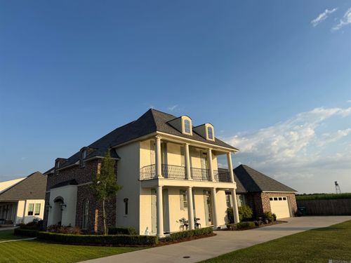 2217 Silverstone Ave, Port Allen, LA, 70767-3322 | Card Image