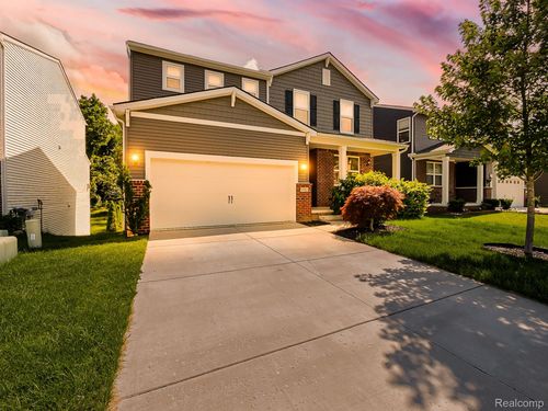 1582 Beechwoode Ln, Pontiac, MI, 48340 | Card Image