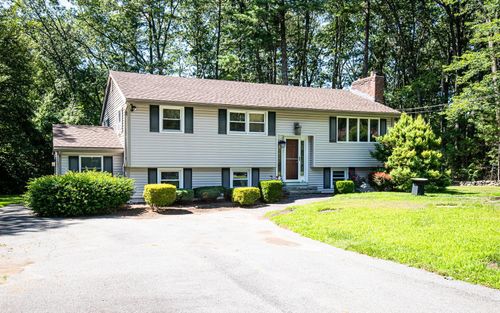 7 Diana Rd, Derry, NH, 03038-4529 | Card Image