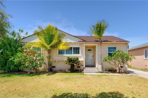 2549 Bomberry St, Lakewood, CA, 90712-3701 | Card Image