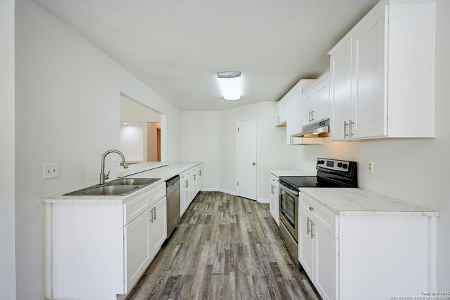 9818 Balanced Rock, House other with 3 bedrooms, 2 bathrooms and null parking in Converse TX | Image 6