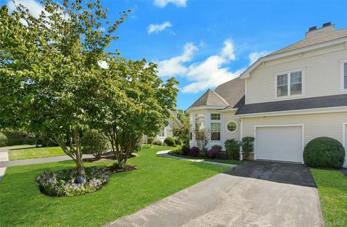 7 Winding Ridge Rd, White Plains, NY, 10603-2853 | Card Image