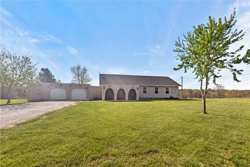 68 County Road 8492, Green Forest, AR, 72638-3785 | Card Image