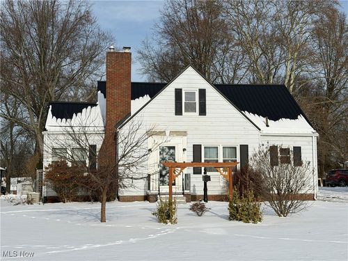 329 37th St Nw, Canton, OH, 44709-1551 | Card Image