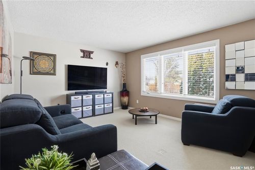 39 Paynter Cres, Regina, SK, S4X1H5 | Card Image